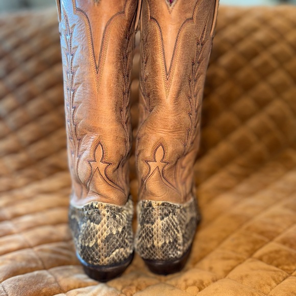 Vintage Tony Lama Snakeskin boots - Picture 4 of 8
